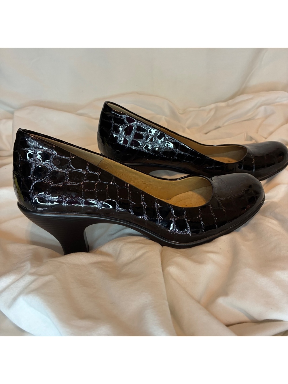 Softspots Salude Black Croc Patent Leather Comfort Pumps Y2K Low Heel Size 8M